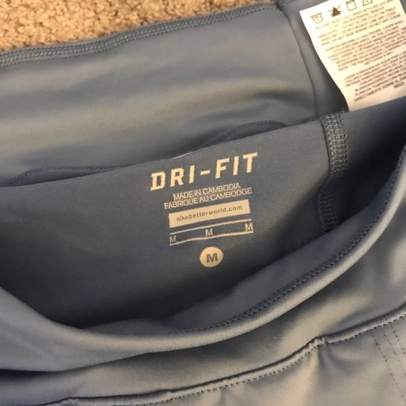Nike Dri Fit skirt - Picture 2 of 4